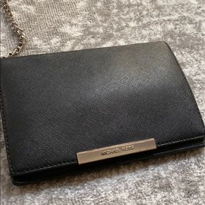 Michael Kors Cross Body!